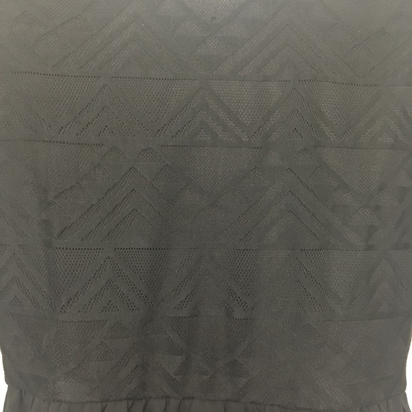 black dress with mesh details - Picture 2 of 2